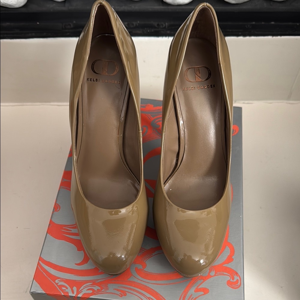 Kelsi Dagger Tan Stiletto Heels